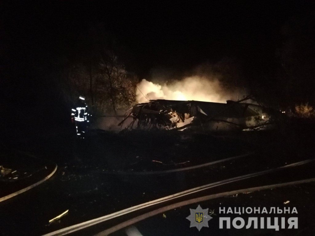 Самолет с курсанти на борда си се разби в Украйна