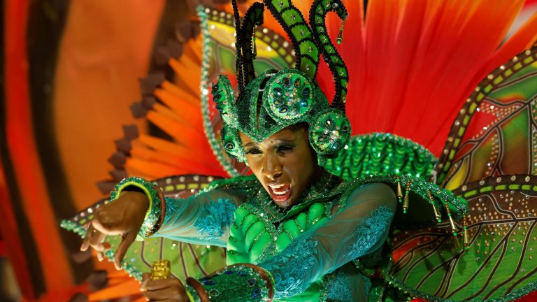 Карнавалът започна - Рио де Жанейро се отдава на парти и самба (снимки)