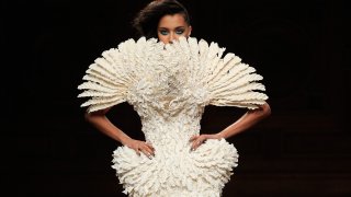 160122154934-serkan-cura-aw14-haute-couture