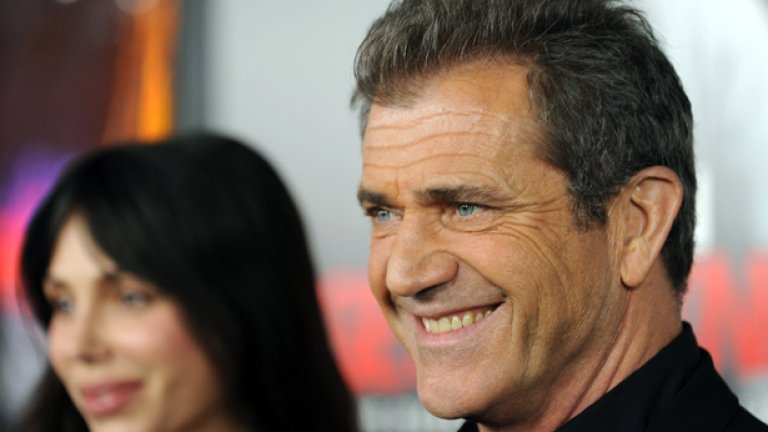 Току-що оженил се за Оксана Григориева, Мел Гибсън преживява бурен развод с бившата руска манекенка...Но пред съда го защити бившата му жена, с която имат 30-годишен брак и 7 деца