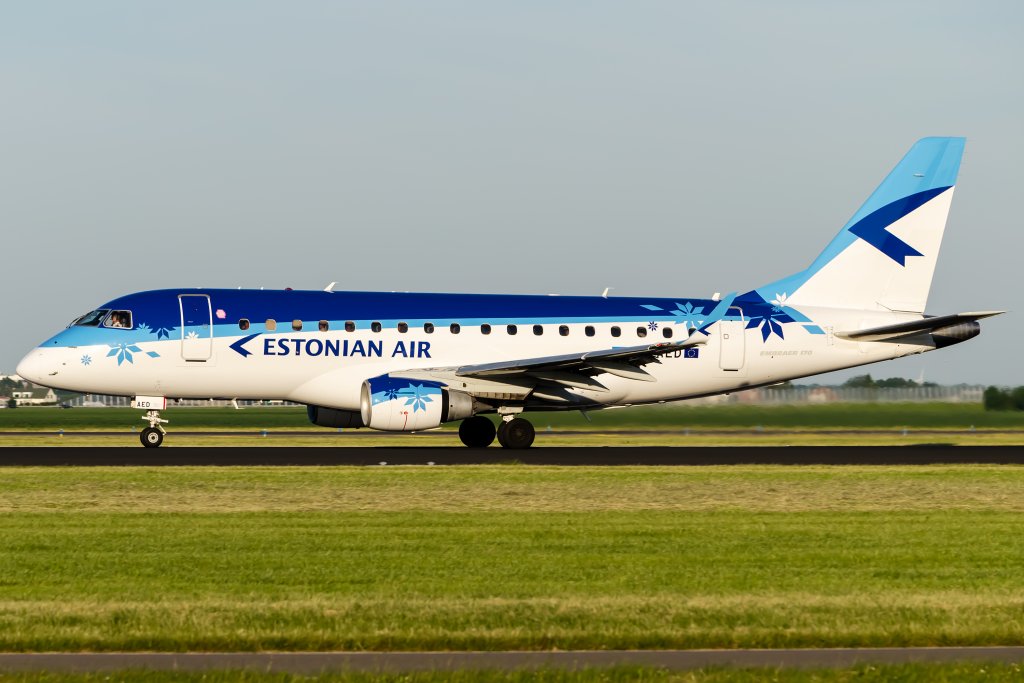 estonian_air_embraer_erj_170lr_by_sliverfoxnl-d5bn89o