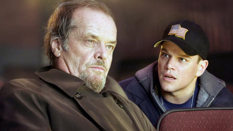 4. От другата страна/The Departed (2006)
Ченгето-новобранец Били Костиган (Леонардо ДиКаприо) е отраснал сред престъпници. Това го прави съвършената къртица в бандата, ръководена от боса Франк Костело (Джак Никълсън). 
Неговата работа е да спечели доверието на Костело. Междувременно Колин Съливан (Мат Деймън) се радва на всеобщо доверие. Никой не подозира, че той пък е къртицата на Костело в полицията.
Двойната игра и сблъсъкът между тези прикрити самоличности са в основата на този шедьовър на Мартин Скорсезе.