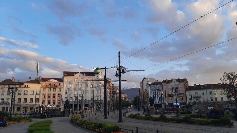 Пешеходната зона първо ще обхване частта от "Лъвов мост" до Централната гара, а по-късно ще продължи и до "Св. София"