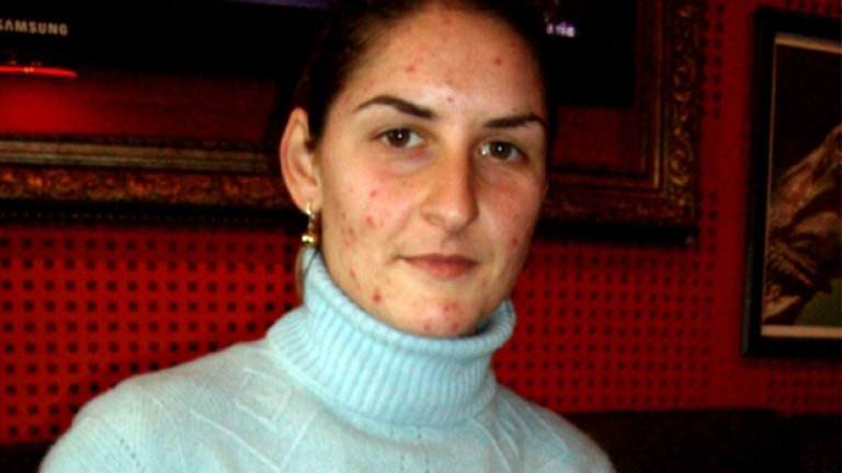 23-годишната Мария Димитрова от Бургас издаде книга със стихове, част от които са плагиатствани...