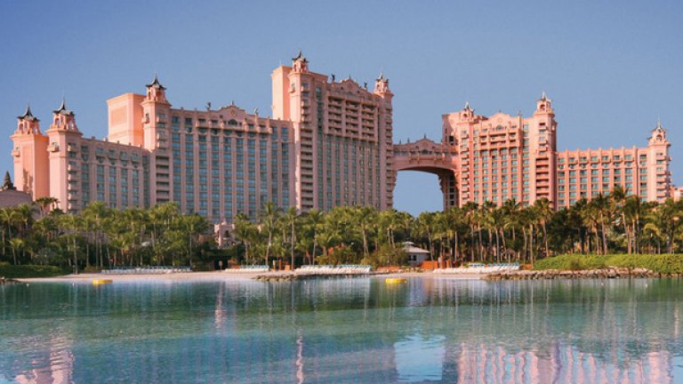 Една нощ в някои от изброените хотелски стаи започва от 15 000 евро...
На снимката: Bridge Suite, The Atlantis Resort, Бахамски острови
Вижте още в галерията