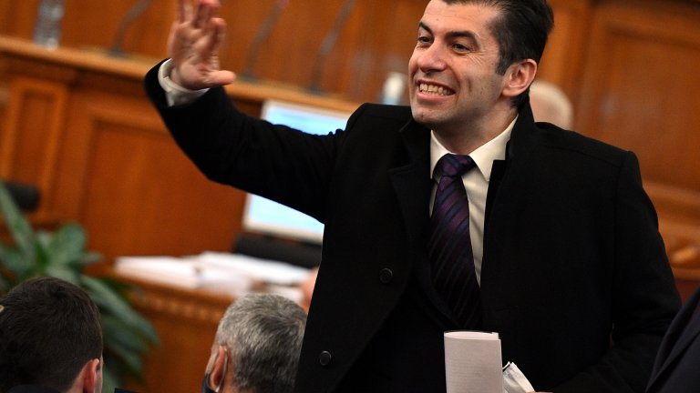 Казваме здрасти на приближаващата власт.