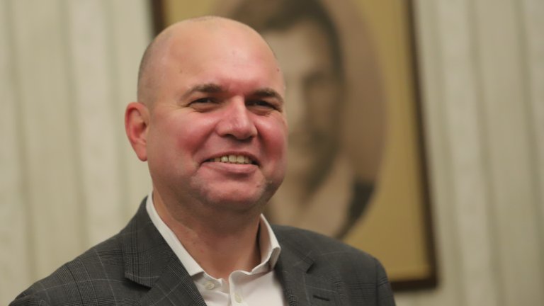 Съпредседателят на "Зеленото движение" се извини във Facebook за шеговитата снимка