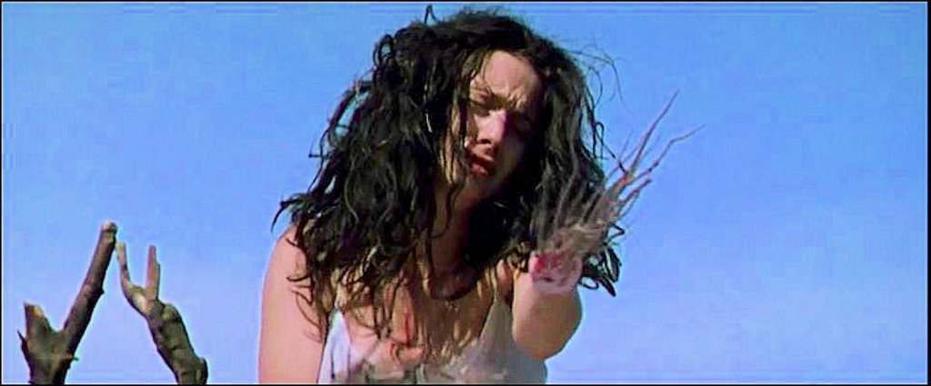 Лора Фрейзър е Лавиния в „Тит” (1999)