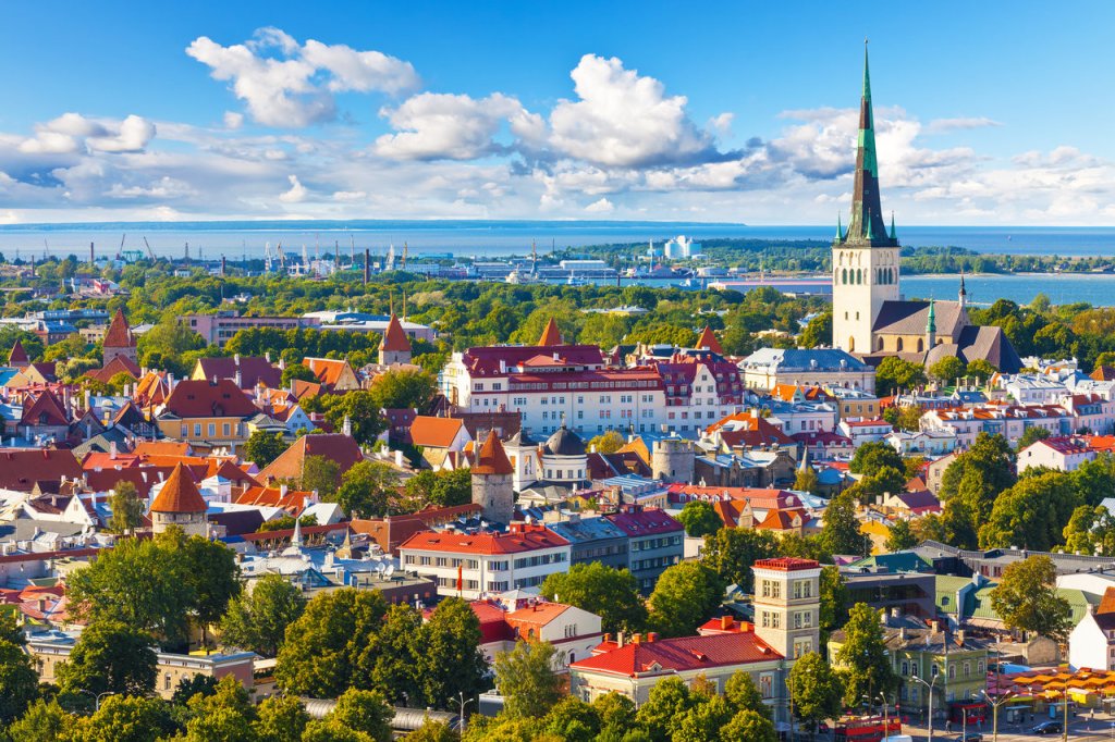experience-tallinn-estonia-martin-888976baebc9bb5762e040b23bc3a842
