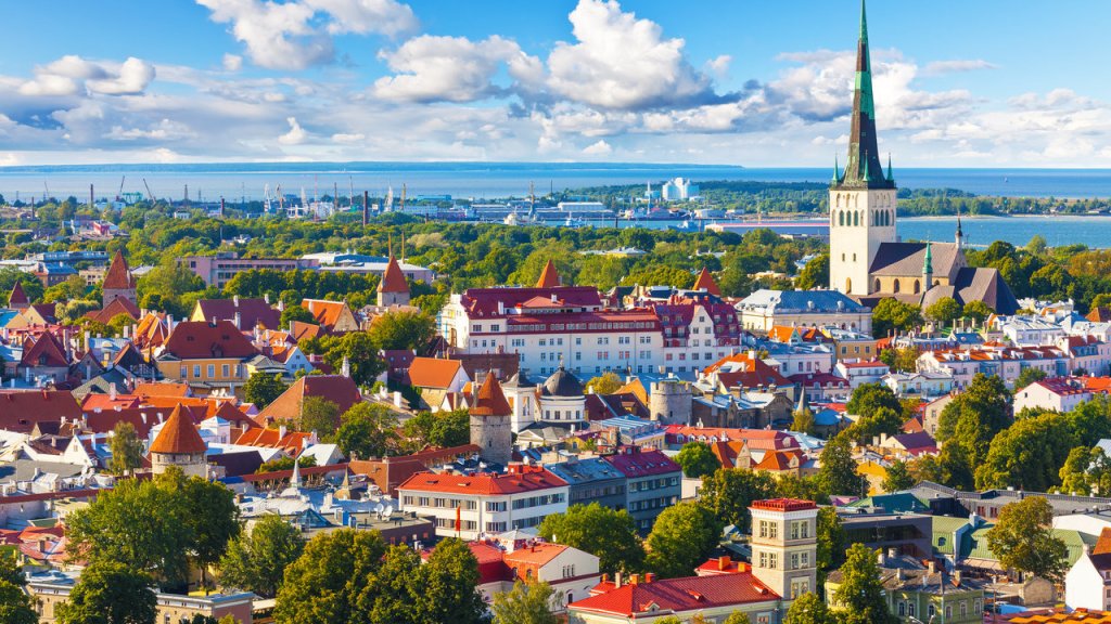 experience-tallinn-estonia-martin-888976baebc9bb5762e040b23bc3a842