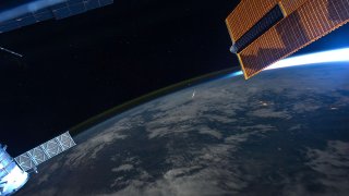 1280px-Swift-Tuttle_Comet_Particles