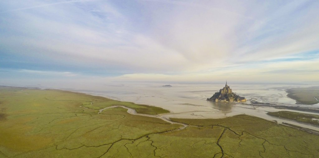 Втора награда в категория Места: Mont-Saint-Michel (Wanaiifilms)