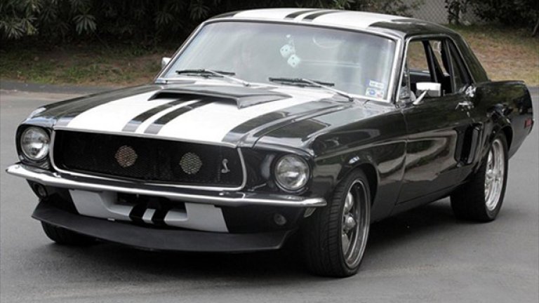 Ник Джонас е ремонтирал сам своя Ford Mustang Cobra