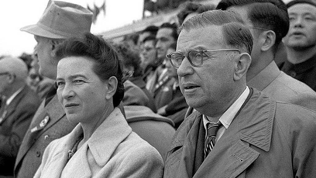 800px-Simone_de_Beauvoir_&_Jean-Paul_Sartre_in_Beijing_1955