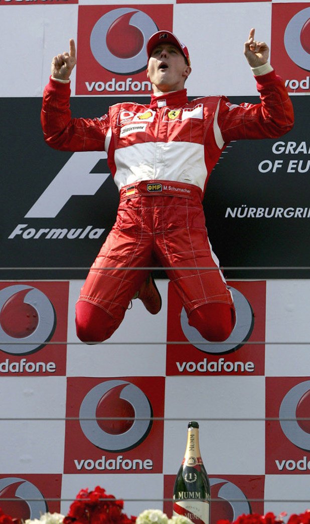 ... Да не забравяме сънародника му Михаел Шумахер, който доминираше смазващо в спорта допреди няколко години.