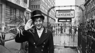daily-eye-queue-john-lennon-march-20