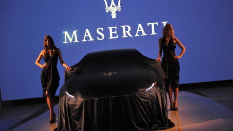 7 февруари 2013-та, Милано, Италия, коктейл na Maserati