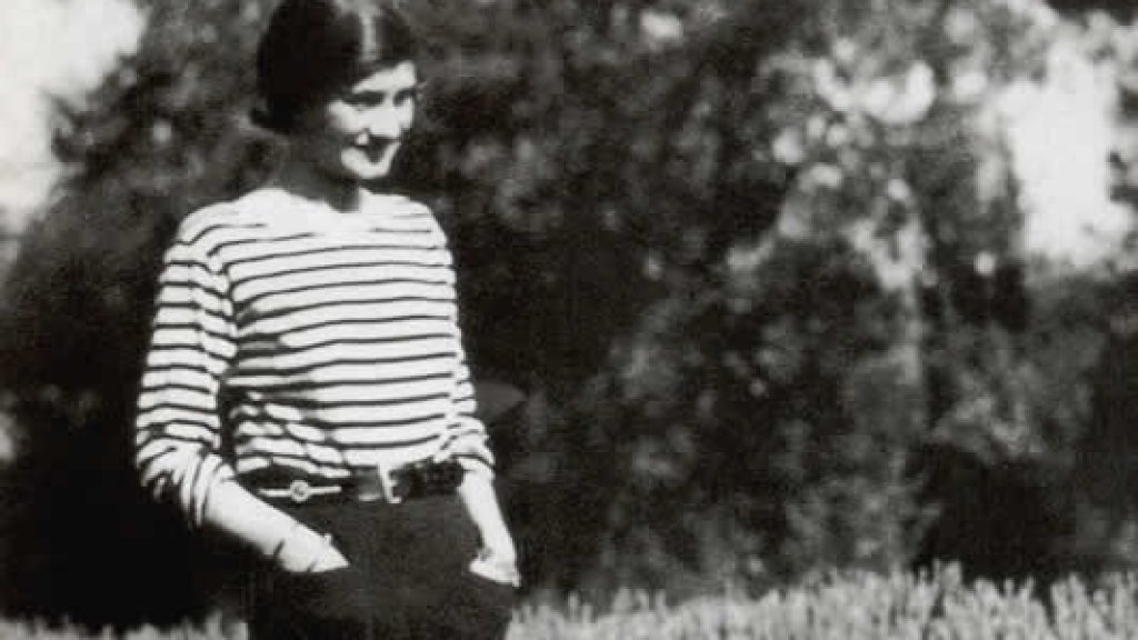 Gabrielle_Chanel_en_marinière
