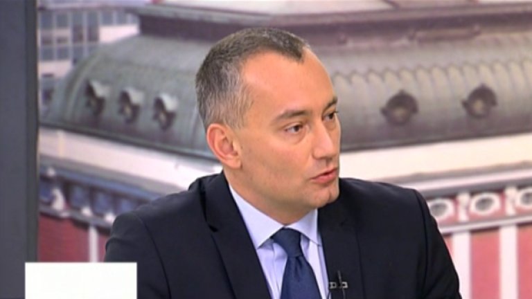 Николай Младенов видя заплаха за националния интерес в опитите за смесване на геополитика с вътрешнопартийните конфликти в ДПС