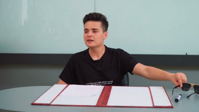 Ядосал се на неистините, които съобщават за него. А измамените медии се наложи да му се извинят