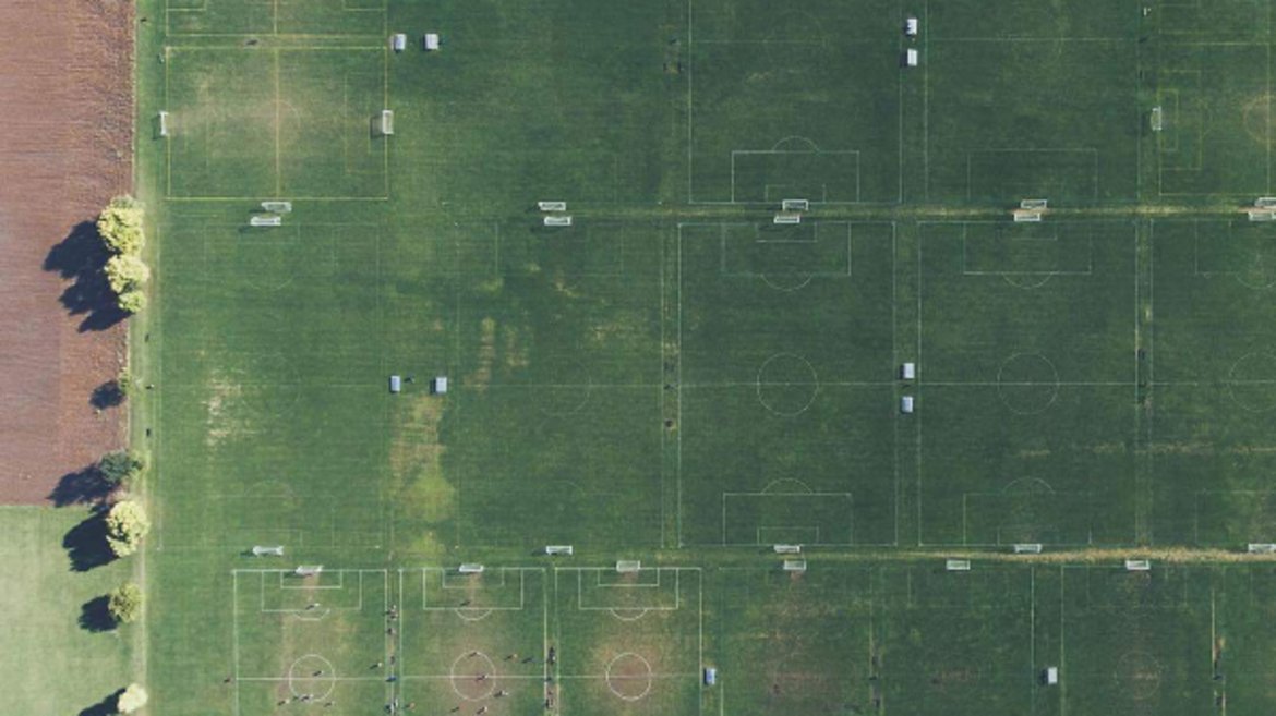 В Щатите са се заели да развиват футбола отдавна. Въздушен кадър на академия в Охайо.
