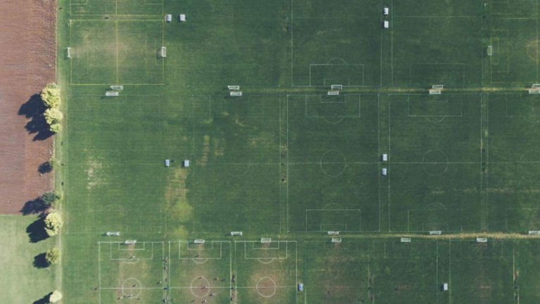 В Щатите са се заели да развиват футбола отдавна. Въздушен кадър на академия в Охайо.