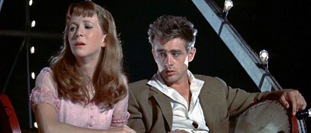 \"На изток от рая\" (East of Eden, 1955)
Другата номинация на Дийн за „Оскар“ е за този филм, в който той играе един от двамата братя в адаптацията на едноименния роман от Стайнбек. Режисьор е легендата Елиа Казан, а заедно с Дийн, във филма се снима