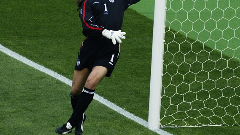 На световното преди 12 години паметен остава голът му над смаяния англичанин Дейвид Сиймън, с който Бразилия мина четвъртфинала.