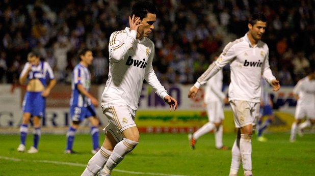Хосе Кайехон (Реал Мадрид) 
77 мача, 20 гола (0.26 гола средно на мач)
