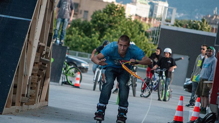 На две колела над София