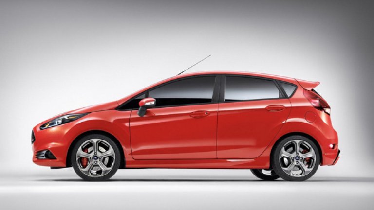 Автомобилът получава спортно окачване и нови аеродинамични елементи