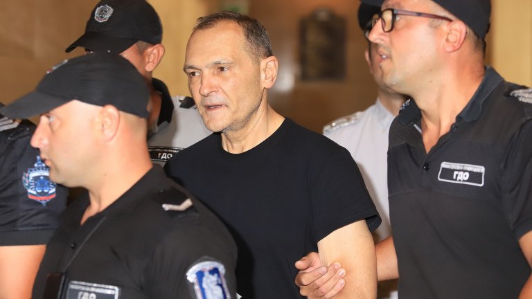 Според информациите дубайските власти са изпратили уведомително писмо към МВР за полета и часа на полета на българския бизнесмен