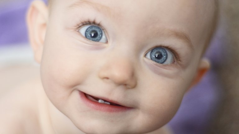 бебе, бебета, зъби istock getty images