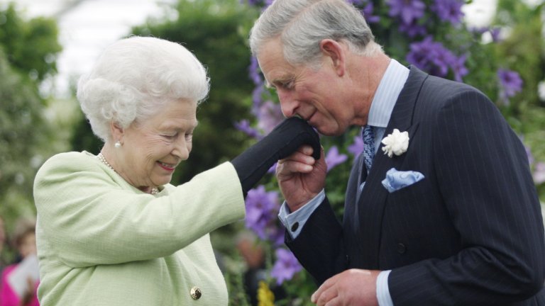 ...или не съвсем
Това правило не важи в случай, че Елизабет II, която вече впечатлява със своето дълголетие, надживее собствения си син. В случай, че Чарлз почине преди майка си, то Уилям става престолонаследник.