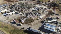 Анди Бешър, губернатор на щата Кентъки, се опасява, че жертвите на торнадото може да надхвърлят сто