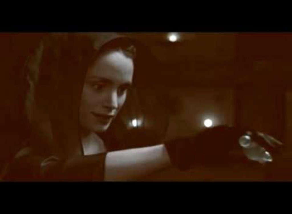 Лора Фрейзър е Лавиния в „Тит” (1999)