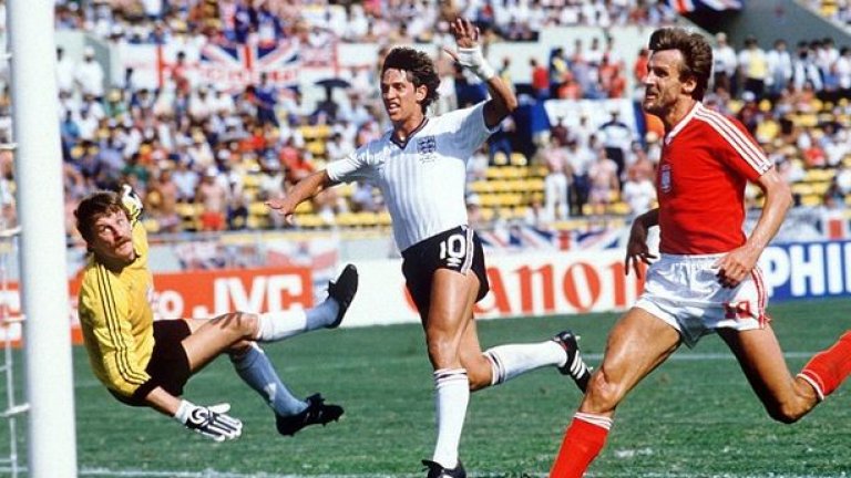 Линекер отбелязва първия гол срещу Полша на световното през 1986
