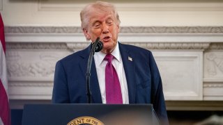 Американският президент чака иранското предложение за мир, но Техеран засега не показва признаци да се върне на масата за преговори.