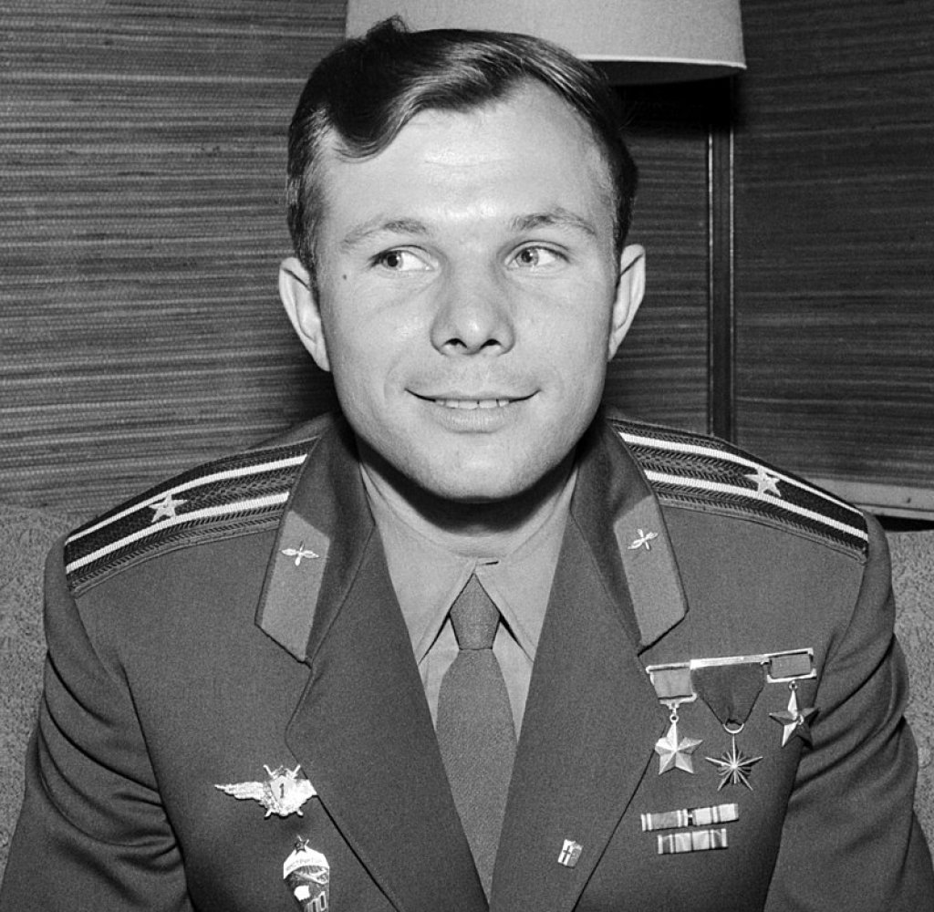 Yuri_Gagarin_(1961)_-_Restoration