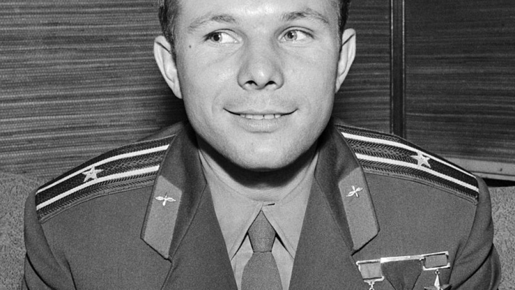 Yuri_Gagarin_(1961)_-_Restoration