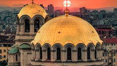 Албумът събира най-доброто от проекта на фотографа Иван Шишиев