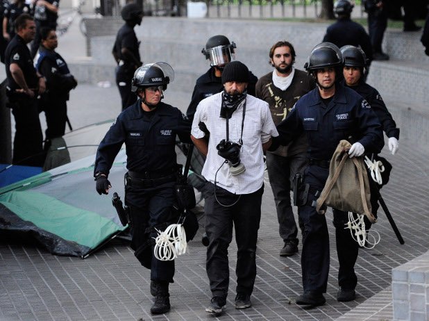 Над 300 арестувани от "Окупирай Уолстрийт"
