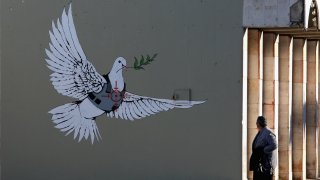 Разплитането на най-сложния съвременен конфликт изглежда по-далеч от всякога