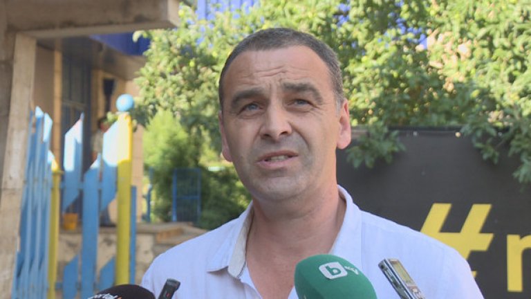 Николай Илиев и останалите шефове на Левски обявиха, че "сините" не искат да играят в едно първенство с "Етрополе-Литекс-ЦСКА 1948".