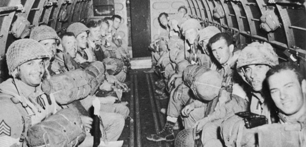 US_paratroops_bound_for_Sicily