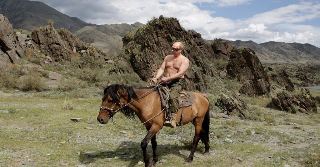Владимир Путин предпочита ездата, риболова и рафтинга