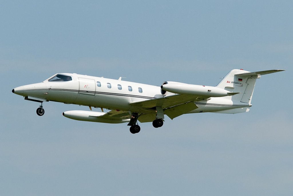 Learjet_35_(8738280921)