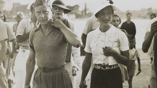 King_Edward_VIII_and_Mrs_Simpson_on_holiday_in_Yugoslavia,_1936