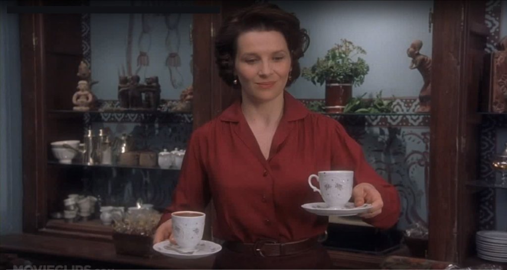 \"Шоколад\" (Chocolat)
Джони Деп и Джулиет Бинош правят едни от най-запомнящите роли в кариерите си в тази екранизация на романа на Джоан Харис. Героинята на Бинош е самотна майка, която се нанася в малко френско градче, където планира да започне сво