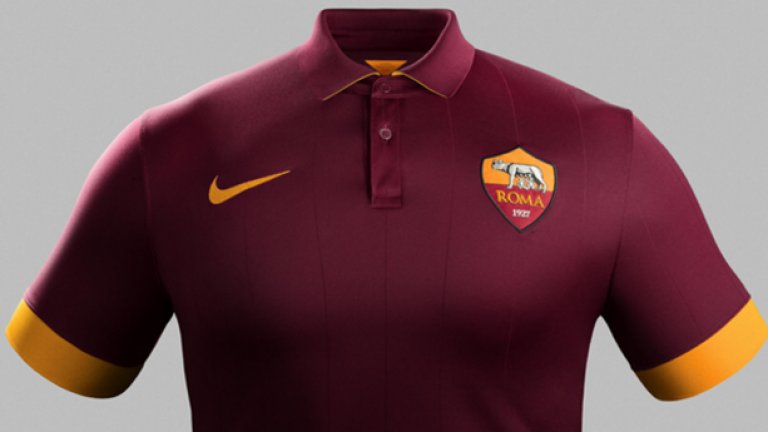 Рома
Тазгодишният екип на римските вълци е максимално изчистен и може би един от най-стилните в тази класация